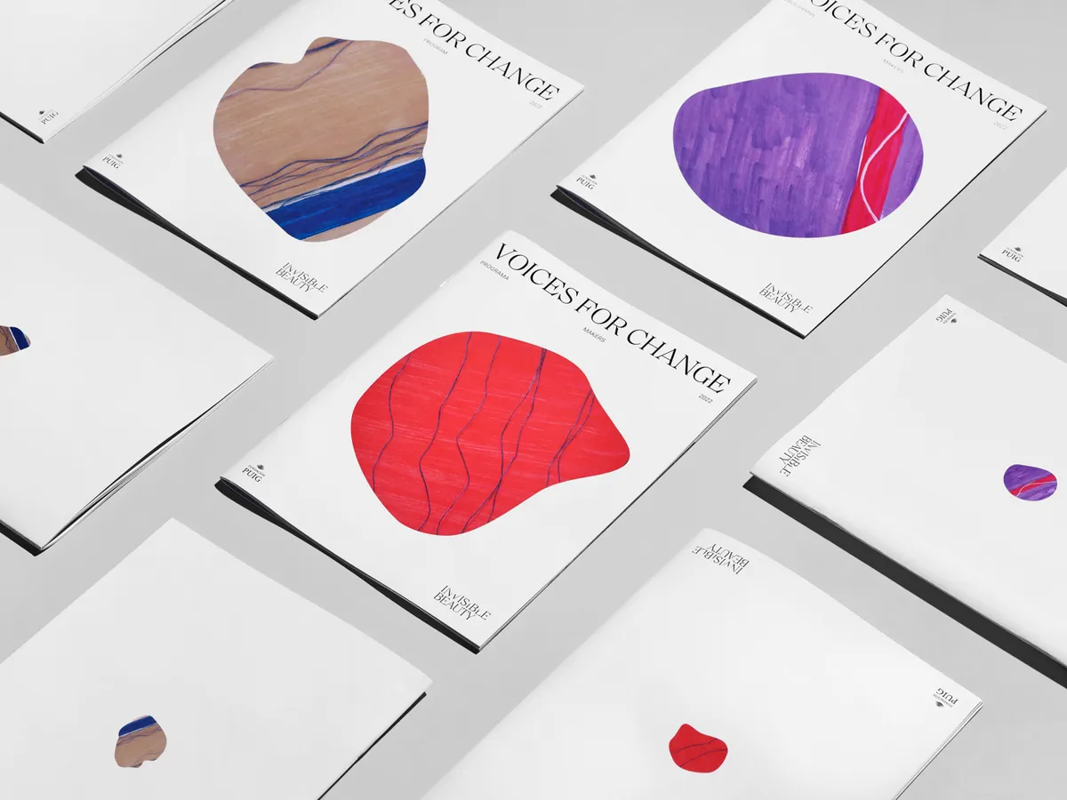 Tarjetas impresas con formas de color abstractas · Fotografía de producto, TimeLäB Studio Barcelona