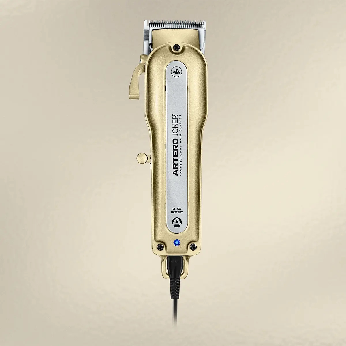 Máquina de corte de pelo profesional en dorado y acero · Fotografía de producto, TimeLäB Studio Barcelona